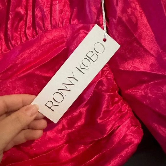 Ronny Kobo Justine Top NWT size medium - Picture 7 of 9